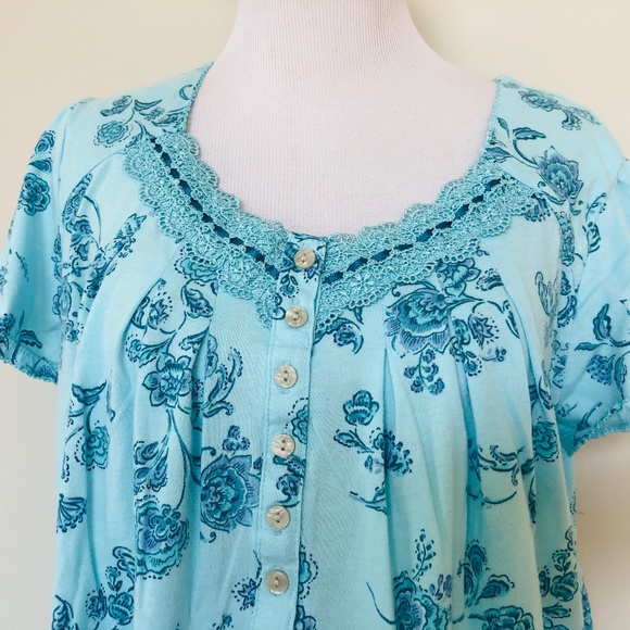 Blue Floral Pullover Nightgown Medium Short Sleeves SECRET TREASURES - Picture 3 of 9